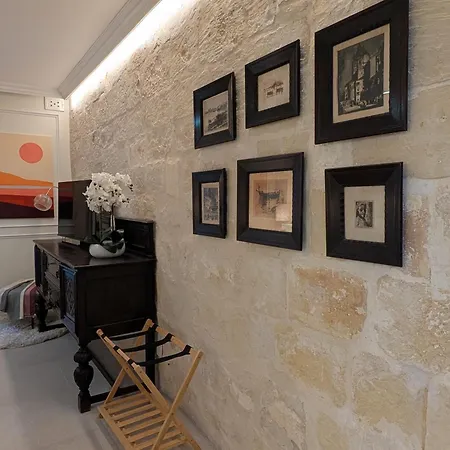 Διαμέρισμα Mahogany - Rooftop Views - Close To Valletta Ferry Senglea